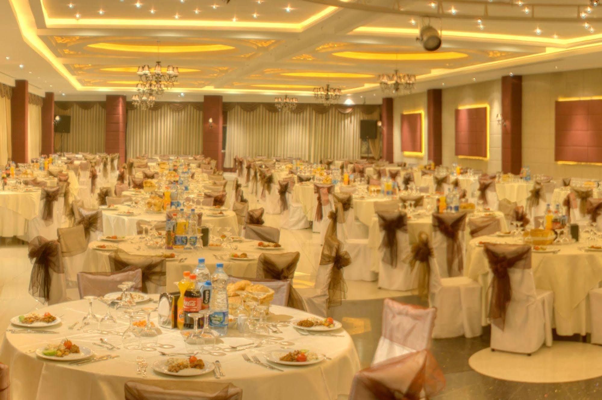 Ozpark Hotel Aksehir Exterior photo